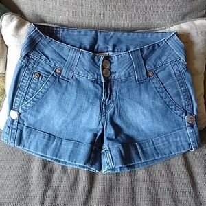 True Religion Shorts - True religion sz 27 women's shorts True Religion Shorts - True religion sz 27 women's shorts